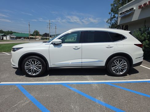 Used 2022 Acura MDX SH-AWD w/ Advance Package image 7