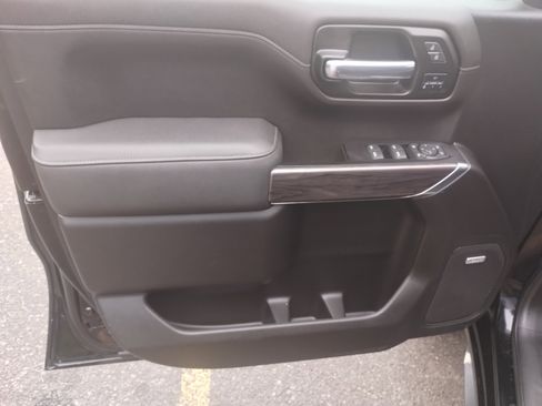 Used 2022 Chevrolet Silverado 1500 LTZ w/ Safety Package II image 10