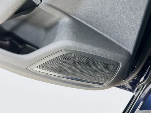 Used 2021 Audi A6 Premium Plus w/ Premium Plus Package image 28