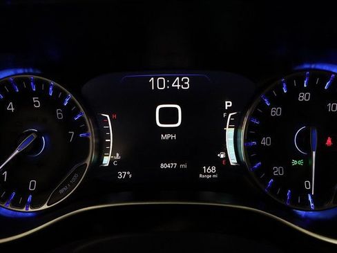 Used 2023 Chrysler Pacifica Limited FWD image 18