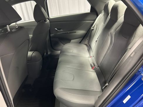 Used 2025 Hyundai Elantra SE FWD image 20