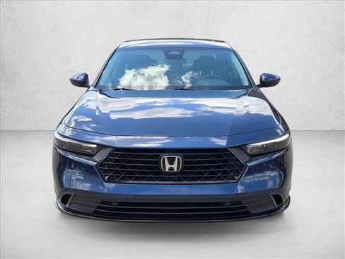 Used 2023 Honda Accord EX-L image 2