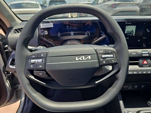 New 2026 Kia K4 FWD image 28