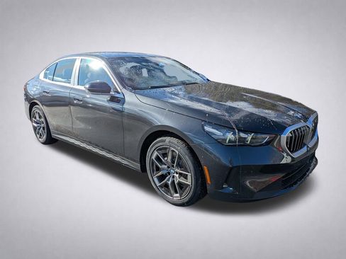 New 2026 BMW 530i xDrive w/ Premium Package AWD/4WD image 1