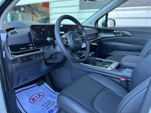 New 2026 Kia Carnival SX Prestige image 9