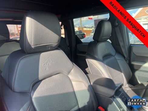 Used 2022 Ford Bronco Badlands image 11