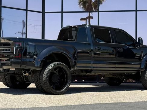 Used 2022 Ford F450 Platinum w/ FX4 Off-Road Package AWD/4WD image 12