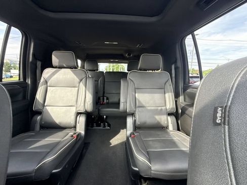Used 2023 GMC Yukon XL SLT w/ SLT Premium Package AWD/4WD image 22
