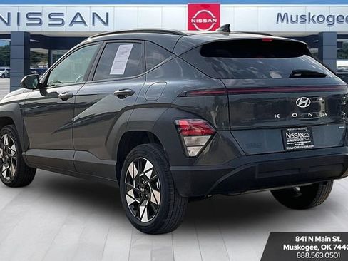 Used 2025 Hyundai Kona SEL AWD/4WD image 4
