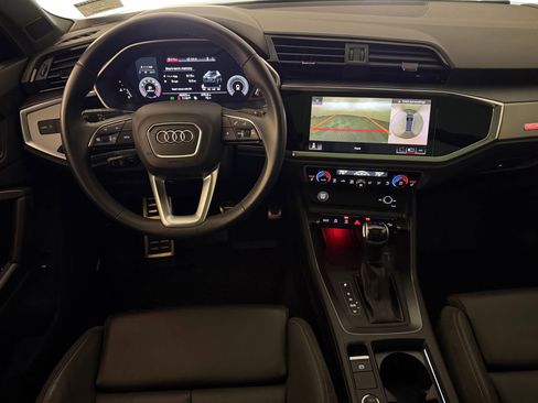 Used 2020 Audi Q3 2.0T Prestige image 27