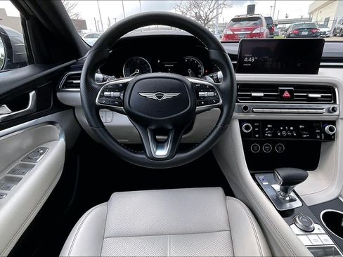 Used 2025 Genesis G70 2.5T RWD image 11