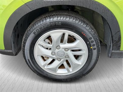 Used 2023 Hyundai Venue SE w/ Cargo Package image 6