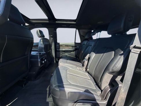 Used 2019 Ford Expedition Limited w/ Equipment Group 302A AWD/4WD image 19