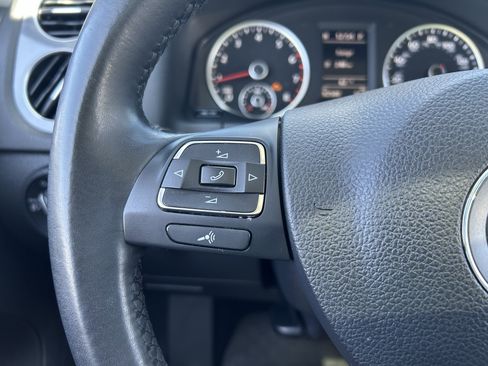 Used 2017 Volkswagen Tiguan Sport image 18