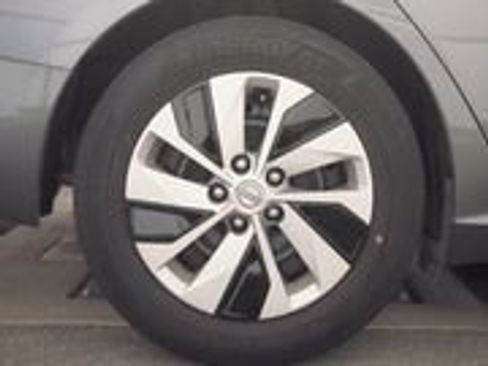 Used 2024 Nissan Altima 2.5 S FWD image 10