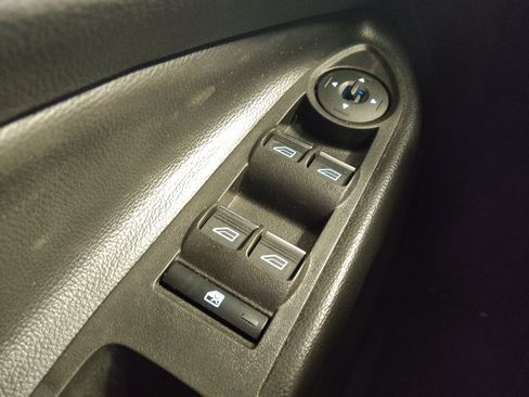 Used 2018 Ford C-MAX SE w/ Equipment Group 201A FWD image 27