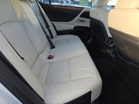 New 2025 Lexus ES 350 350 Luxury image 5