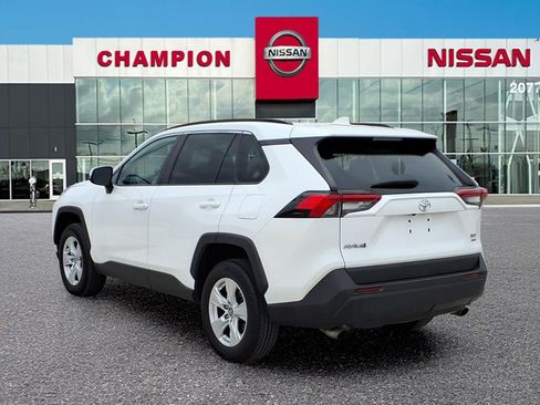 Used 2020 Toyota RAV4 XLE image 5
