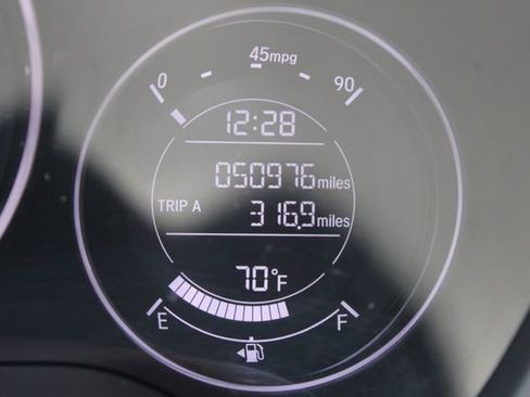 Used 2018 Honda HR-V EX image 15