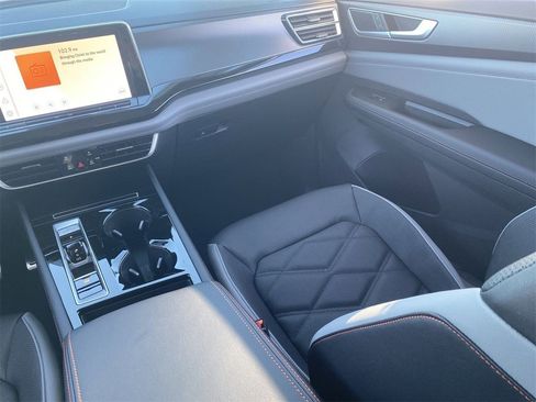 New 2026 Volkswagen Atlas Peak Edition image 12