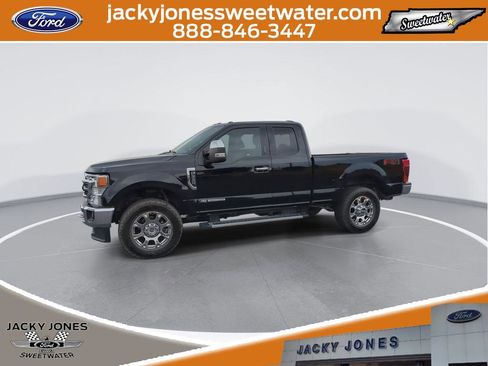 Certified 2022 Ford F350 Lariat w/ Chrome Package image 4