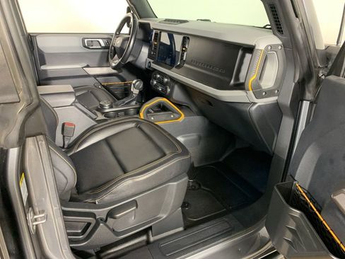Used 2023 Ford Bronco Badlands image 38