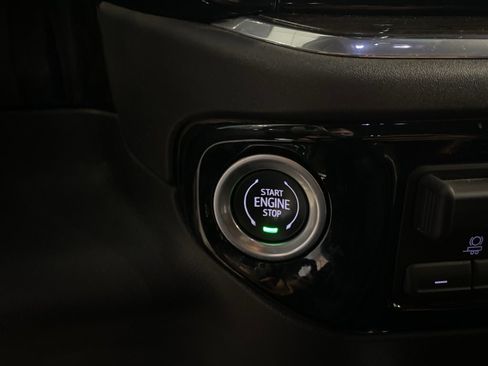 Used 2023 Chevrolet Silverado 1500 LTZ image 24