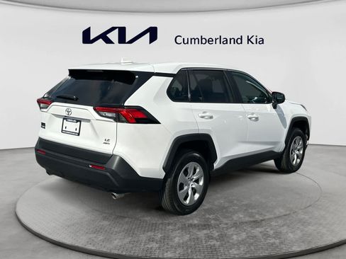 Used 2025 Toyota RAV4 LE AWD/4WD image 5