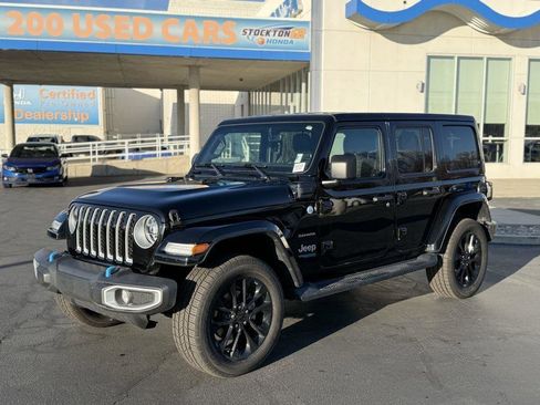 Used 2022 Jeep Wrangler Unlimited Sahara w/ Cold Weather Group image 2