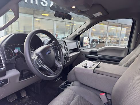 Used 2017 Ford F150 XLT image 11