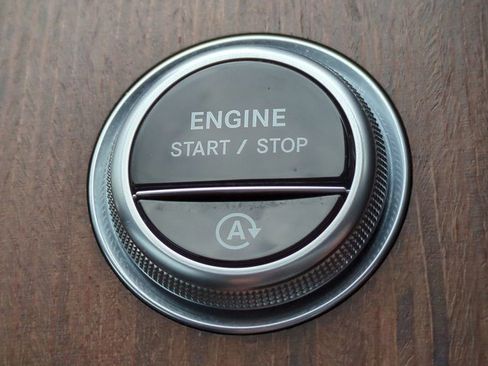 Certified 2022 Mercedes-Benz C 300 Sedan image 28