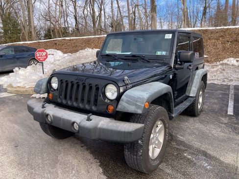 Used 2013 Jeep Wrangler Sport image 3