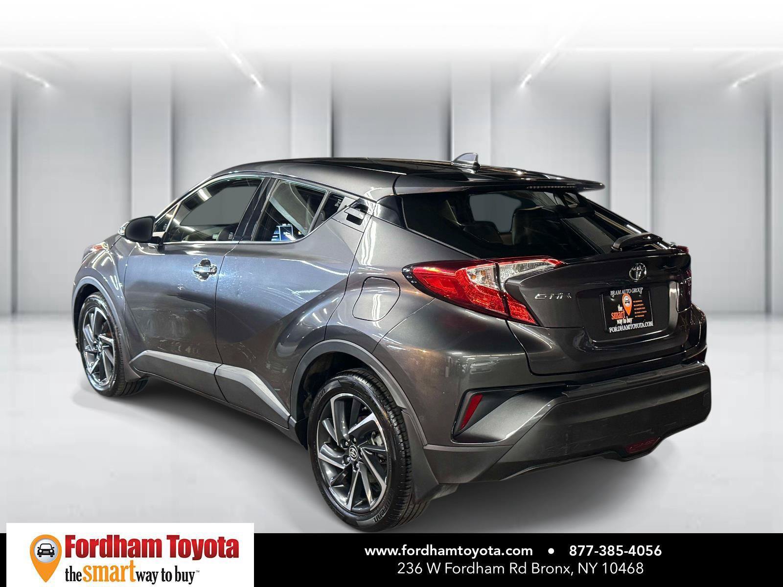 Used 2020 Toyota C-HR Limited FWD image 5