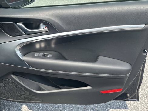 Used 2026 Genesis G70 2.5T RWD image 38