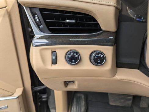 Used 2020 Cadillac Escalade Platinum AWD/4WD image 14