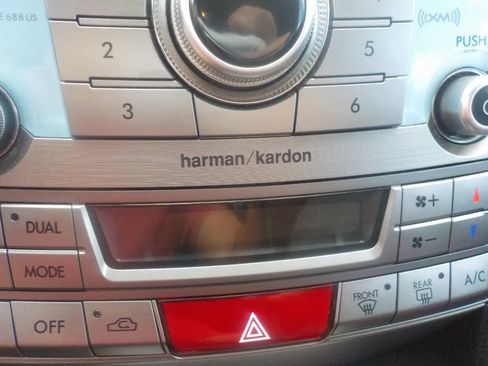 Used 2013 Subaru Outback 2.5i Limited AWD/4WD image 20
