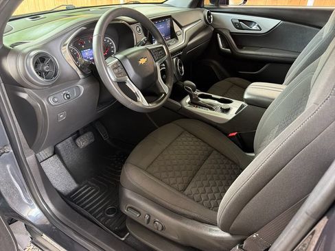 Used 2022 Chevrolet Blazer LT FWD image 2