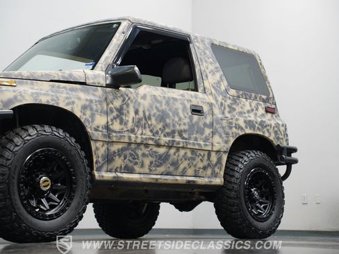 Used 1996 Geo Tracker 4WD 2-Door image 21