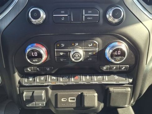 Used 2021 GMC Sierra 2500 Denali w/ Denali Ultimate Package image 22