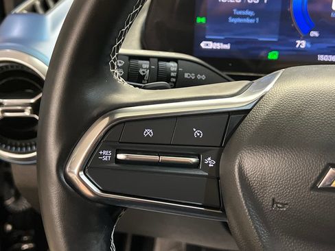Used 2024 Chevrolet Equinox EV LT FWD image 22