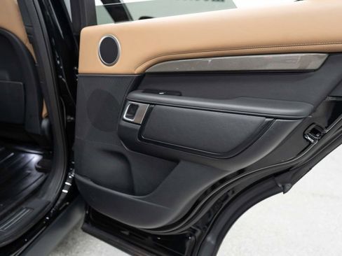 Used 2023 Land Rover Discovery S R-Dynamic image 40