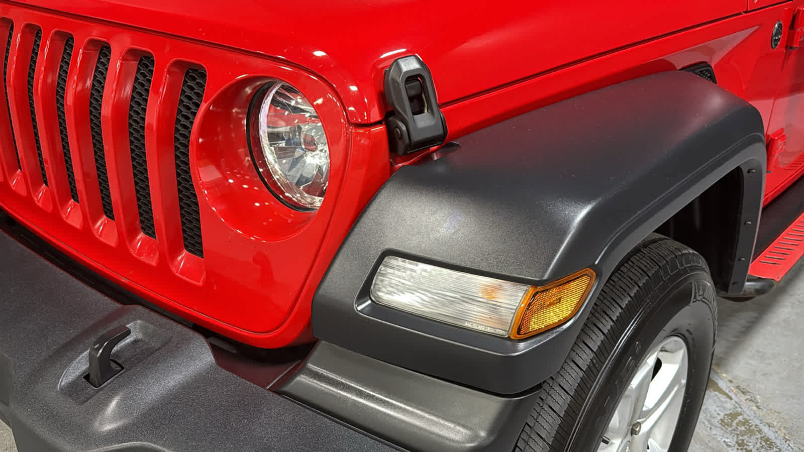 Used 2023 Jeep Wrangler Unlimited Sport AWD/4WD image 7