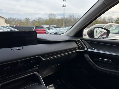 Used 2025 MAZDA CX-90 3.3 Turbo w/ Preferred Package image 39