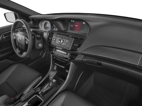 Used 2016 Honda Accord Sport image 18