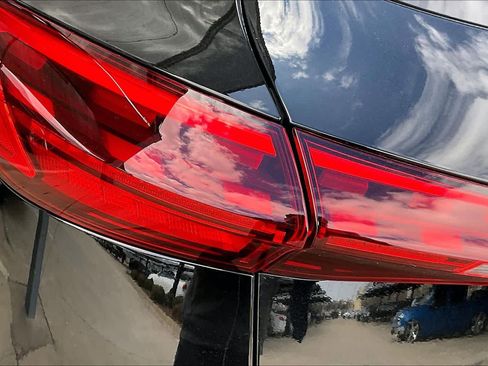 Used 2025 Audi Q5 Premium w/ Convenience Package image 28