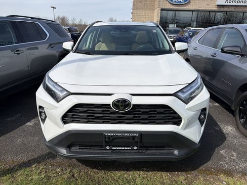 Used 2023 Toyota RAV4 XLE Premium AWD/4WD image 3