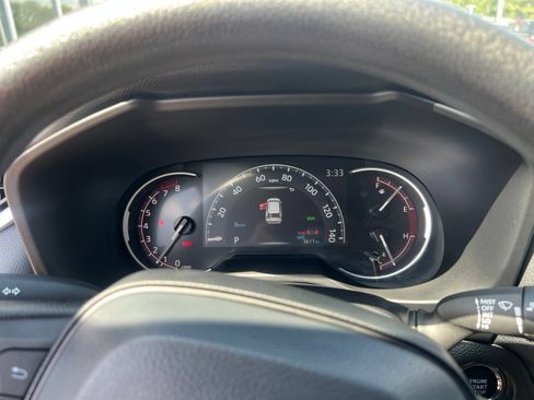 Used 2025 Toyota RAV4 XLE w/ Convenience Package FWD image 3