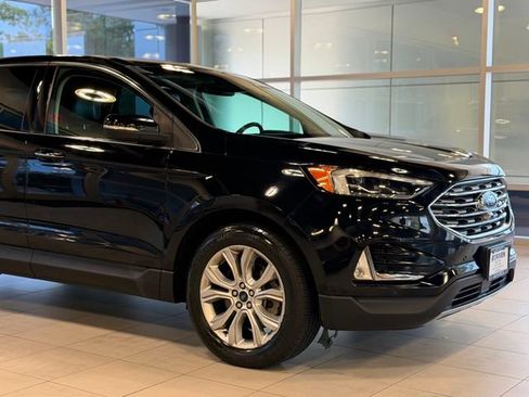Used 2022 Ford Edge Titanium w/ Equipment Group 301A AWD/4WD image 5
