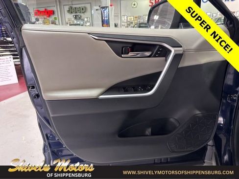 Used 2019 Toyota RAV4 Limited w/ All Weather Liner Package image 12
