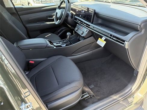 New 2026 Hyundai Tucson SE image 13